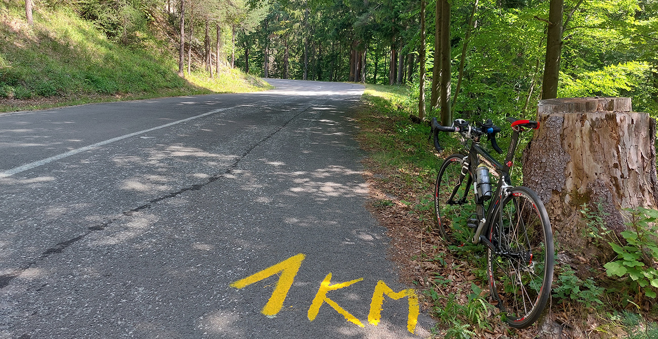 Čerstvo_maľované_odpočítavanie_smerom_do_sedla_niečo_určite_napovedá!