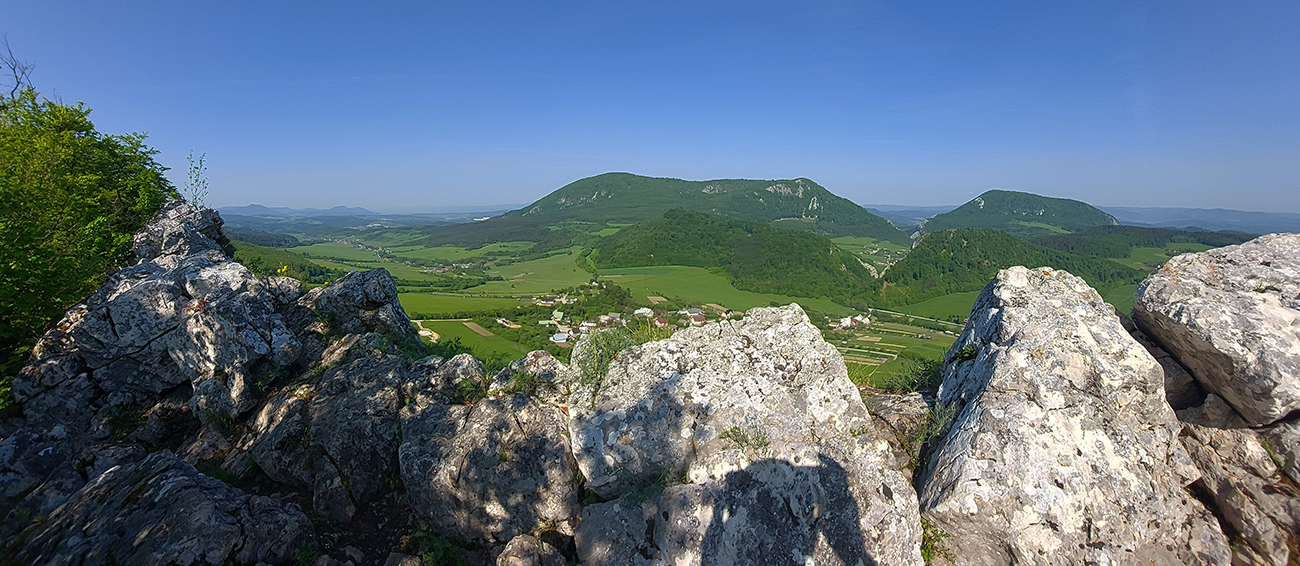 Výhľady tentokrát stáli za to, najmä tieto na západ. Výhľady_tentokrát_stáli_za_to,_najmä_tieto_na_západ.