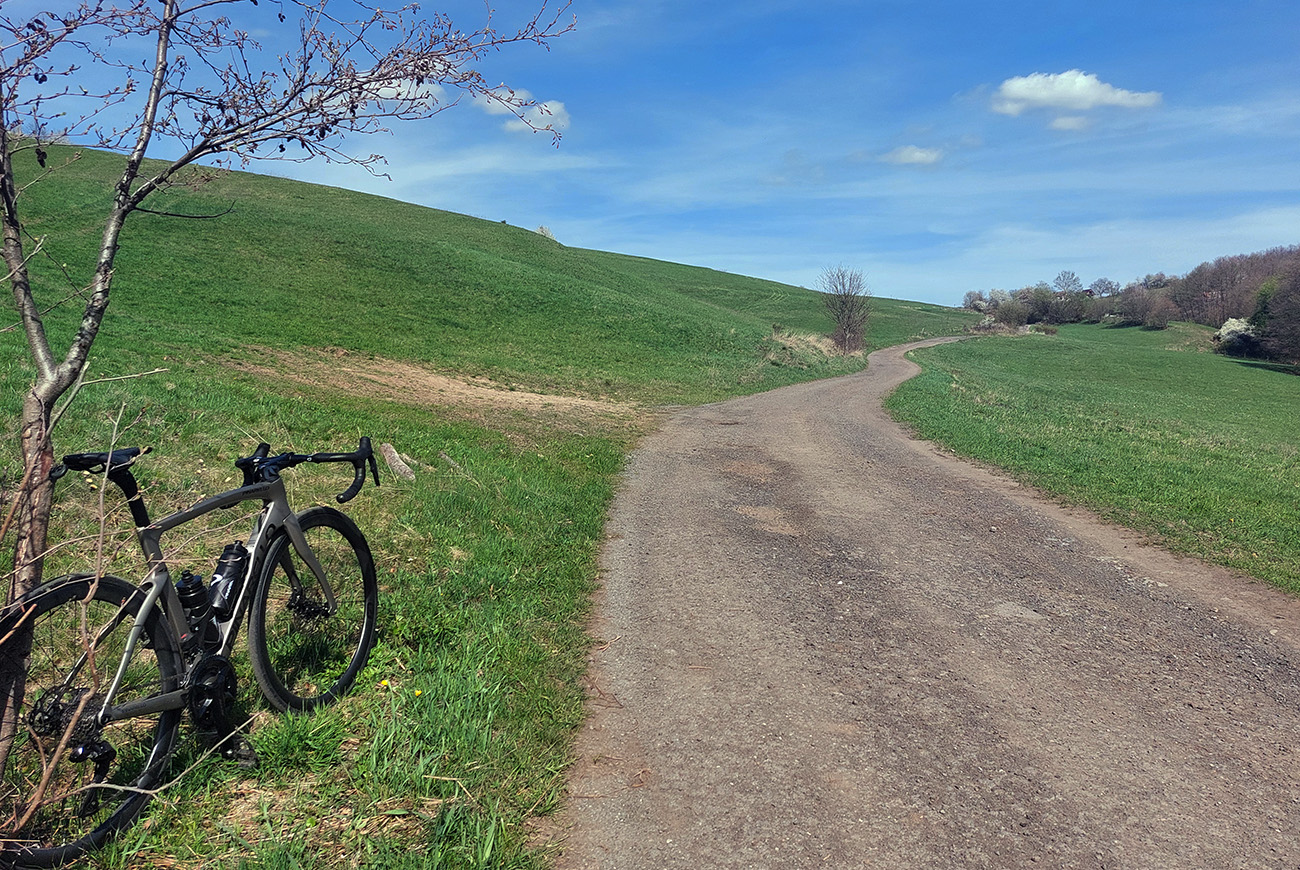 S výjazdom na lúky pod Kráľovou končí asfalt... S_výjazdom_na_lúky_pod_Kráľovou_končí_asfalt...
